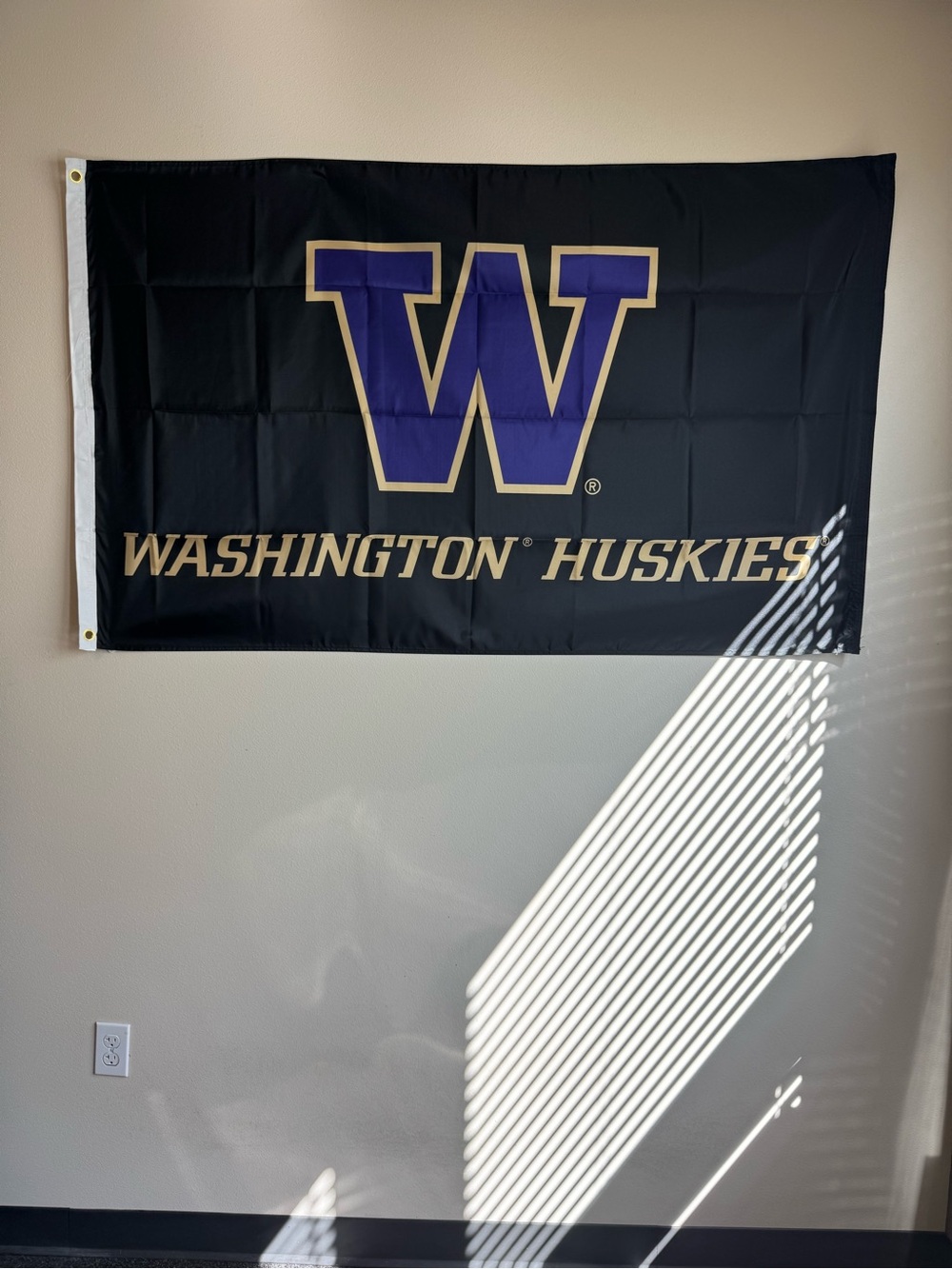 Washington Huskies Black and Purple Wall Flag - Official Team Decor